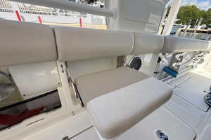 42FT (12M) BOSTON WHALER