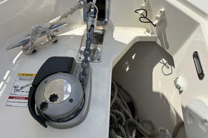42FT (12M) BOSTON WHALER