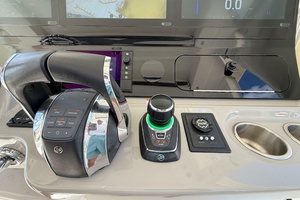 42FT (12M) BOSTON WHALER