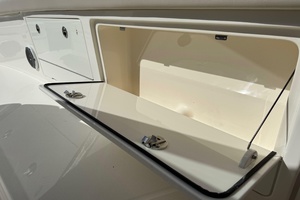 42FT (12M) BOSTON WHALER