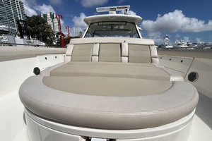 42FT (12M) BOSTON WHALER
