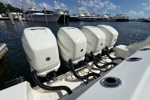 42FT (12M) BOSTON WHALER
