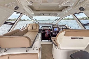 35ft Sea Ray Yacht For Sale