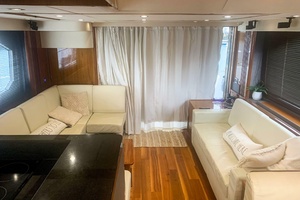 69FT (21M) SUNSEEKER Worth Avenue Yachts