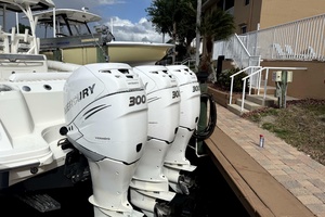 35ft Boston Whaler Yacht For Sale