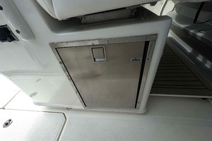 35ft Boston Whaler Yacht For Sale