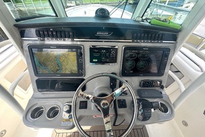 35ft Boston Whaler Yacht For Sale