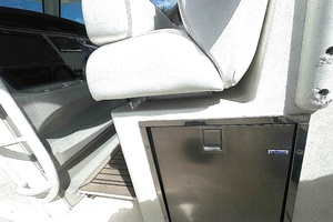35ft Boston Whaler Yacht For Sale