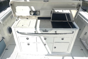 35ft Boston Whaler Yacht For Sale