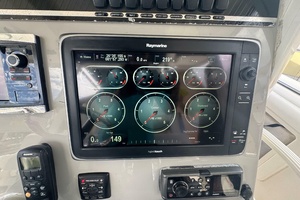 35ft Boston Whaler Yacht For Sale
