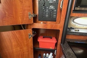 Love  amp  Luck 32ft Rinker Yacht For Sale