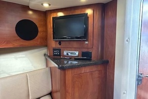 Love  amp  Luck 32ft Rinker Yacht For Sale