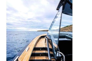 52FT (15M) WINDY