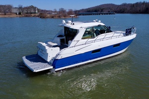 RADICAL PHYSICS Worth Avenue Yachts