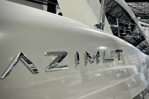 62FT (18M) AZIMUT Worth Avenue Yachts