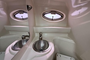 24ft Sea Ray Yacht For Sale