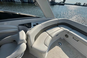 30ft Crownline Yacht For Sale