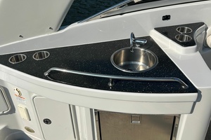 30ft Crownline Yacht For Sale