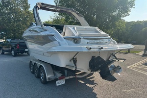 30ft Crownline Yacht For Sale