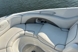 30ft Crownline Yacht For Sale