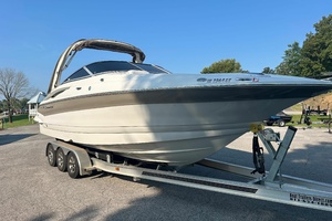 30ft Crownline Yacht For Sale