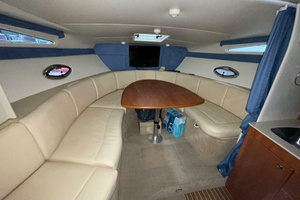 32ft Bayliner Yacht For Sale