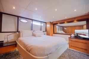 59FT (18M) PERSHING