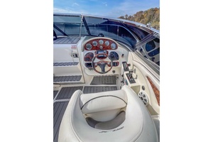 30ft Sea Ray Yacht For Sale