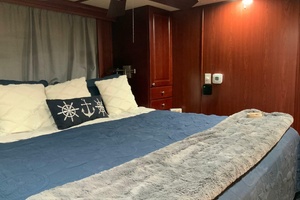 64ft Skipperliner Yacht For Sale