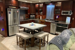 64ft Skipperliner Yacht For Sale