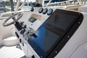 35ft Intrepid Yacht For Sale