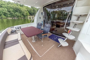 60FT (18M) CARVER