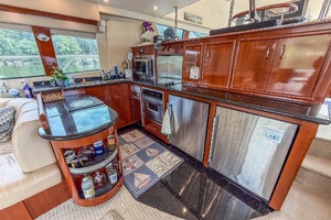 56ft Carver Yacht For Sale