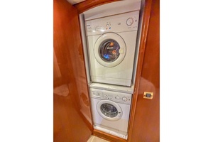 60FT (18M) CARVER