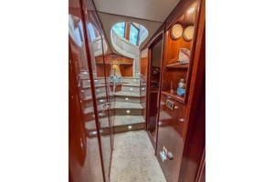 56ft Carver Yacht For Sale