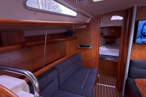 NAUTI CAT 38ft Hunter Yacht For Sale