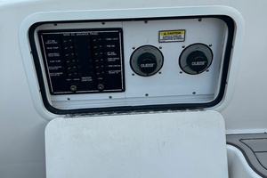 Lake Lovers 31ft Sea Ray Yacht For Sale