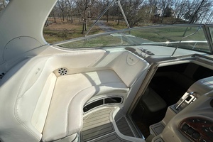 Lake Lovers 31ft Sea Ray Yacht For Sale