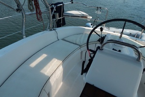 Boy On A Dolphin 34ft Hunter Yacht For Sale