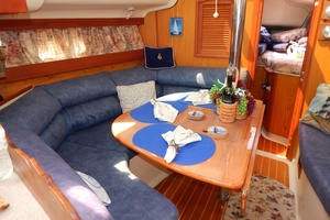 Boy On A Dolphin 34ft Hunter Yacht For Sale