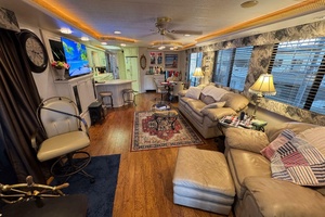 71ft Stardust Cruisers Yacht For Sale