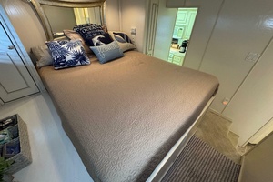 71ft Stardust Cruisers Yacht For Sale