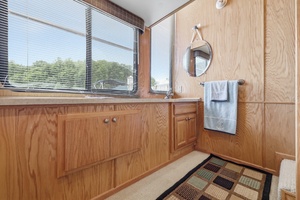 NO GUTS NO STORY 75ft Sumerset Yacht For Sale
