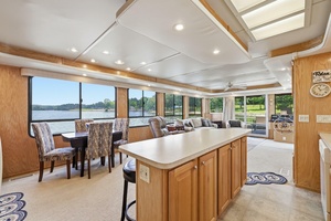 NO GUTS NO STORY 75ft Sumerset Yacht For Sale