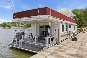 NO GUTS NO STORY 75ft Sumerset Yacht For Sale