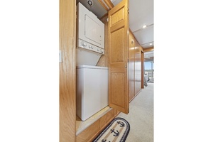 NO GUTS NO STORY 75ft Sumerset Yacht For Sale