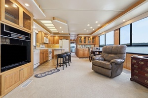 NO GUTS NO STORY 75ft Sumerset Yacht For Sale