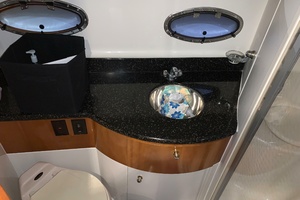 WHY KNOT 39ft Carver Yacht For Sale