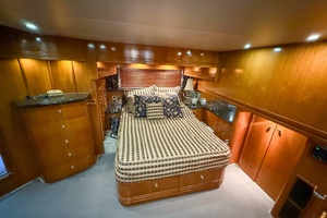 Photo 7242013 for 2001 Carver 570 Voyager Pilothouse Over And Out 