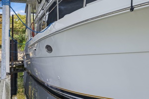 Summer Place 42ft Carver Yacht For Sale